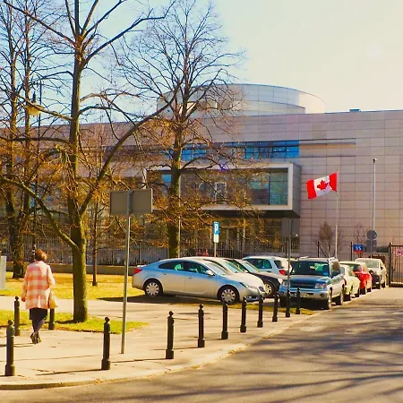 Ambassador 아파트